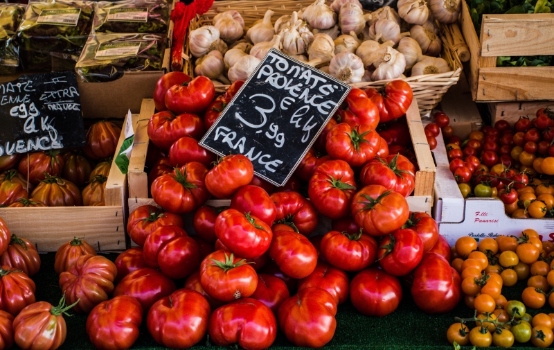 magasin-LA FARLEDE-min_tomatoes-4050245